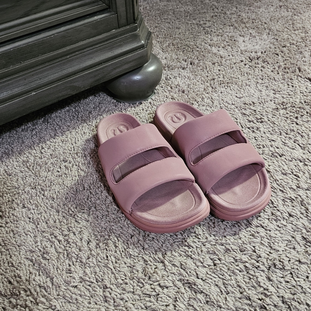 Lululemon Restfeel Slides - Picture 7 of 11
